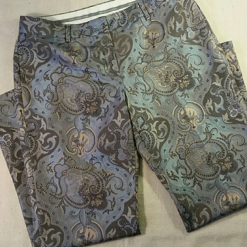 Express metallic paisley Editor capris size 10